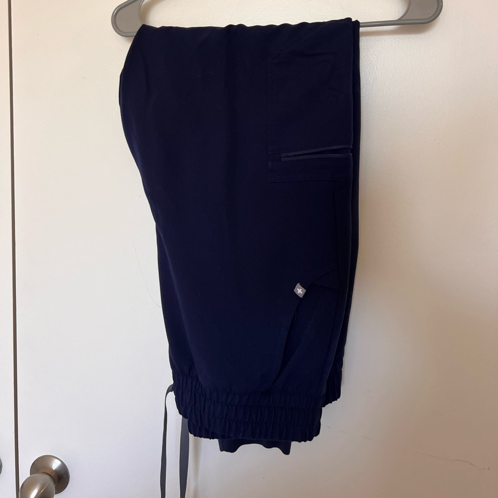 FIGS High Waisted Zamora jogger scrub pants
